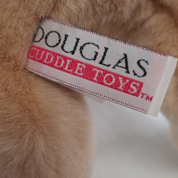 Yellow Labrador Puppy by Douglas - Picture 4 of 9